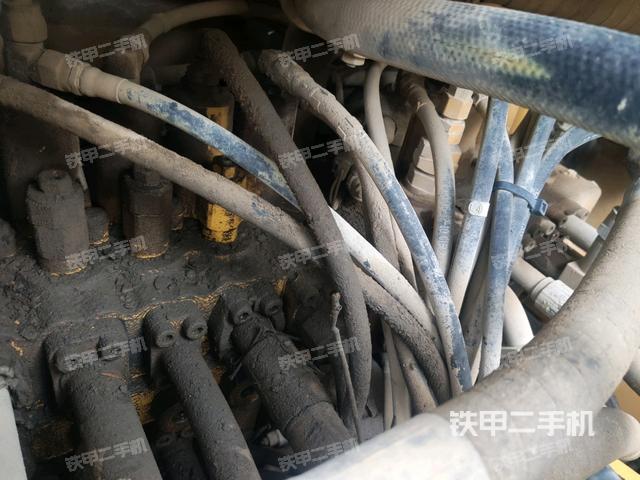 气门室盖螺丝特写（上车部件）