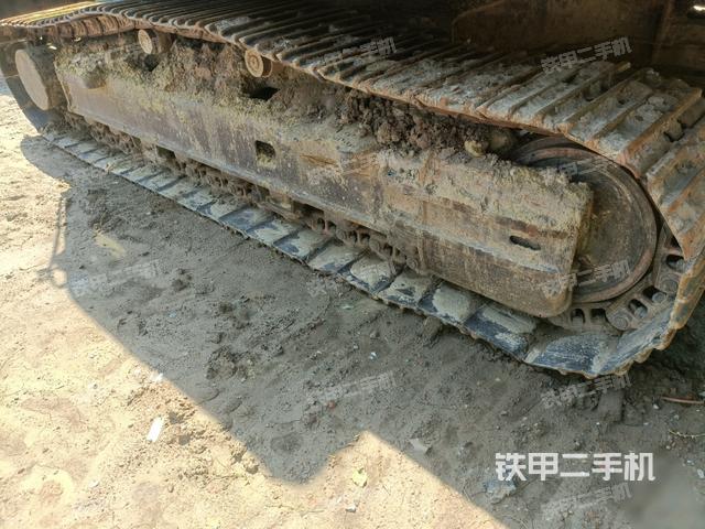 單側履帶整體(整機外觀) 單側履帶整體(整機外觀)