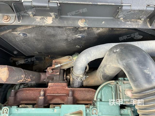 水箱+風(fēng)扇特寫(上車部件) 水箱+風(fēng)扇特寫(上車部件)