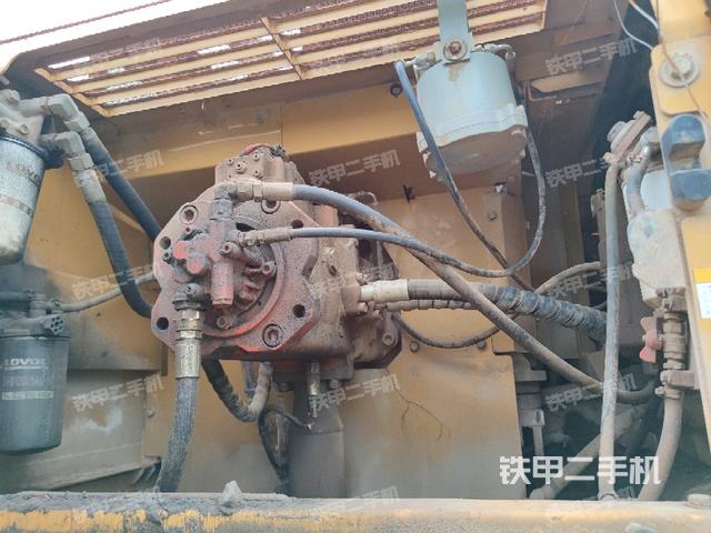 液壓泵斜45?左(大件艙室) 液壓泵斜45?左(大件艙室)