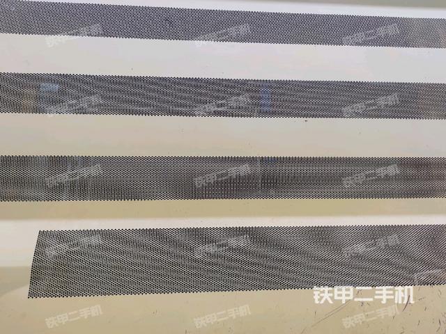 散熱器正面(大件艙室) 散熱器正面(大件艙室)