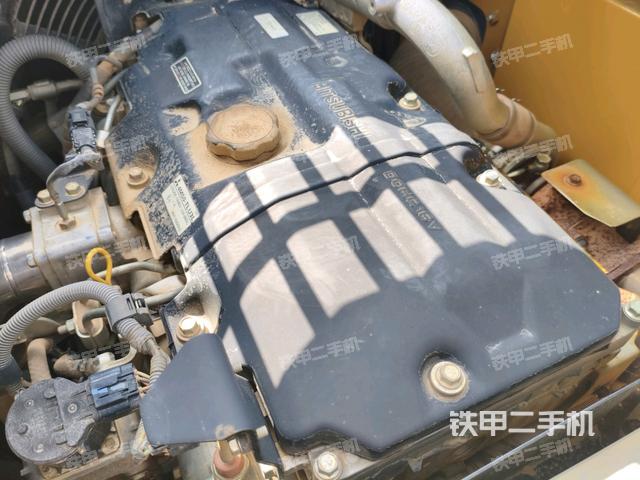 發(fā)動(dòng)機(jī)整體俯視(整機(jī)外觀) 發(fā)動(dòng)機(jī)整體俯視(整機(jī)外觀)
