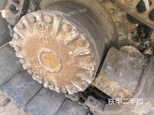 松土器全景(推土機底盤及工作裝置) 松土器全景(推土機底盤及工作裝置)