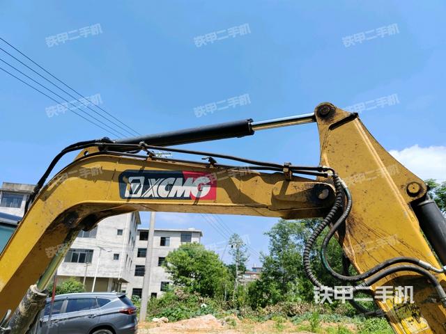 小臂整體左后(工作和回轉裝置) 小臂整體左后(工作和回轉裝置)