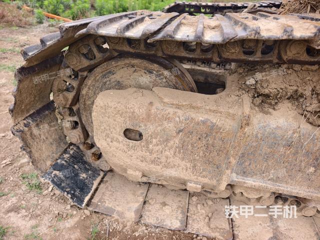 左驅(qū)動(dòng)輪（行走機(jī)構(gòu)）