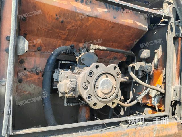 液压泵斜45 左(大件舱室) 液压泵斜45 左(大件舱室)