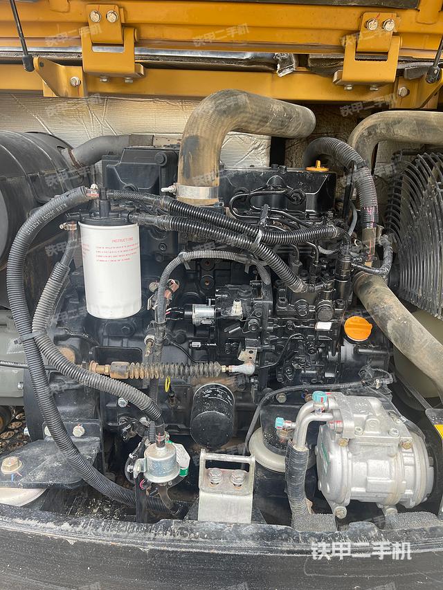 发动机整体俯视（整机外观）