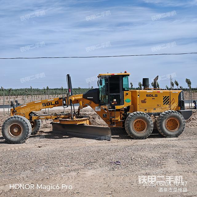 整机左侧（设备外观及核心部件）