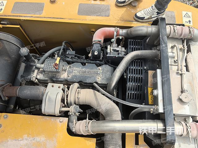 发动机整体俯视(整机外观) 发动机整体俯视(整机外观)