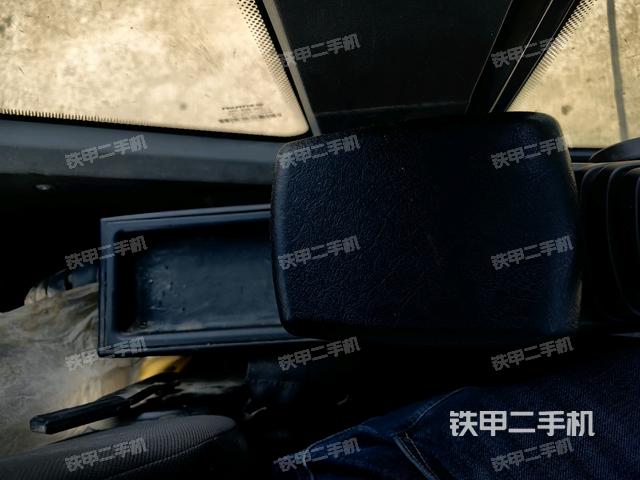 座椅左側(cè)控制臺(tái)/音響/含左手柄(駕駛室部分) 座椅左側(cè)控制臺(tái)/音響/含左手柄(駕駛室部分)