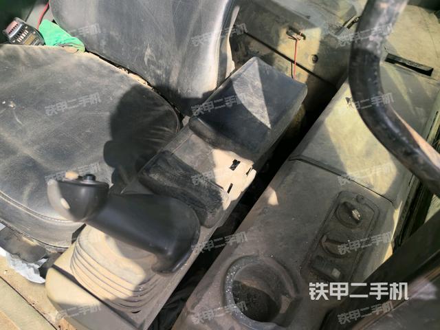 玻璃角標(biāo)(推土機駕駛室) 玻璃角標(biāo)(推土機駕駛室)
