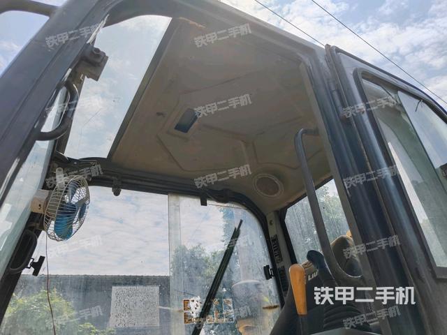后窗玻璃角標(biāo)(駕駛室部分) 后窗玻璃角標(biāo)(駕駛室部分)