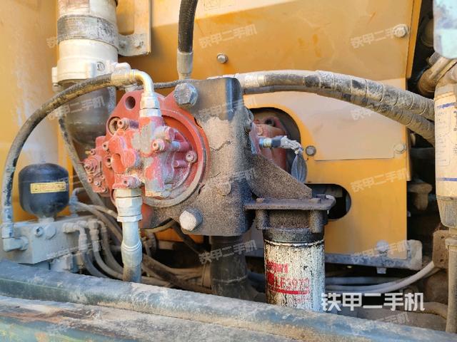 液壓泵斜45?左(大件艙室) 液壓泵斜45?左(大件艙室)