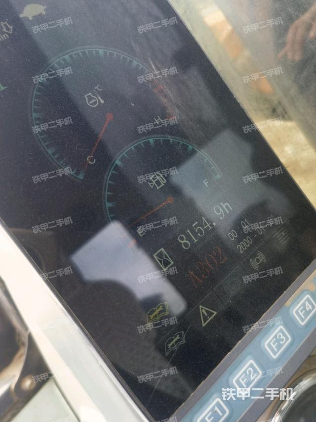 駕駛室整體(整機外觀) 駕駛室整體(整機外觀)
