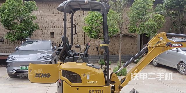 驾驶室顶部（整机外观）