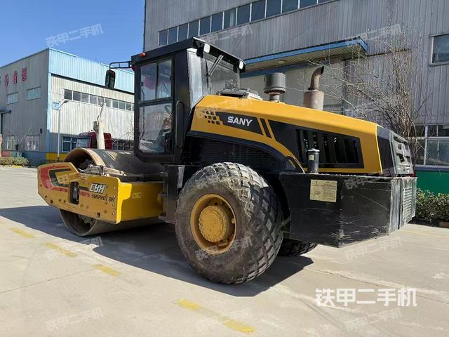 整機(jī)左側(cè)(設(shè)備外觀及核心部件) 整機(jī)左側(cè)(設(shè)備外觀及核心部件)