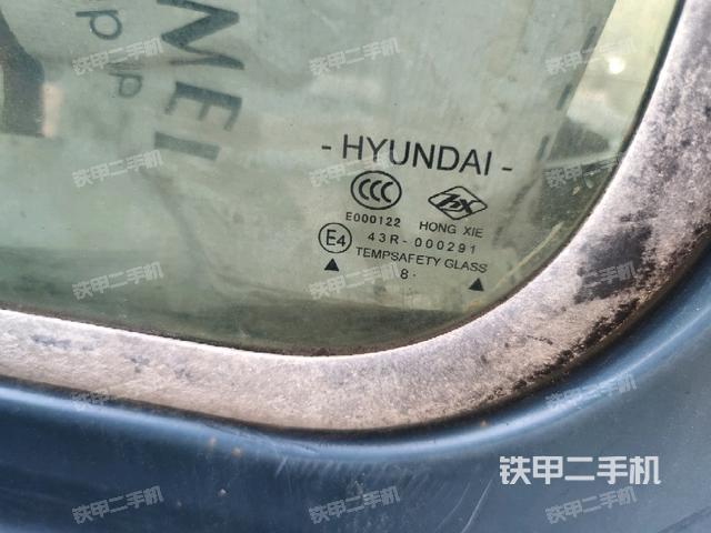 后窗玻璃角標(駕駛室部分) 后窗玻璃角標(駕駛室部分)