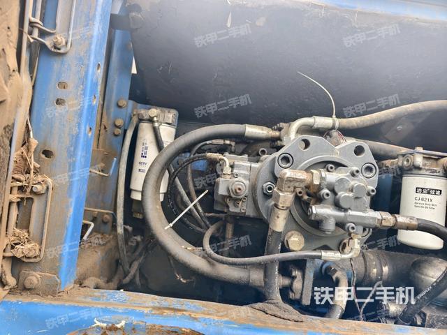 液壓泵斜45?左（大件艙室）