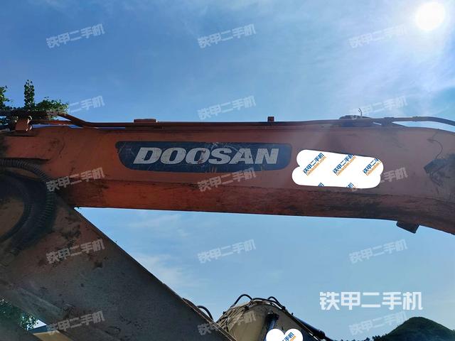 大臂整体 右侧(工作和回转装置) 大臂整体 右侧(工作和回转装置)