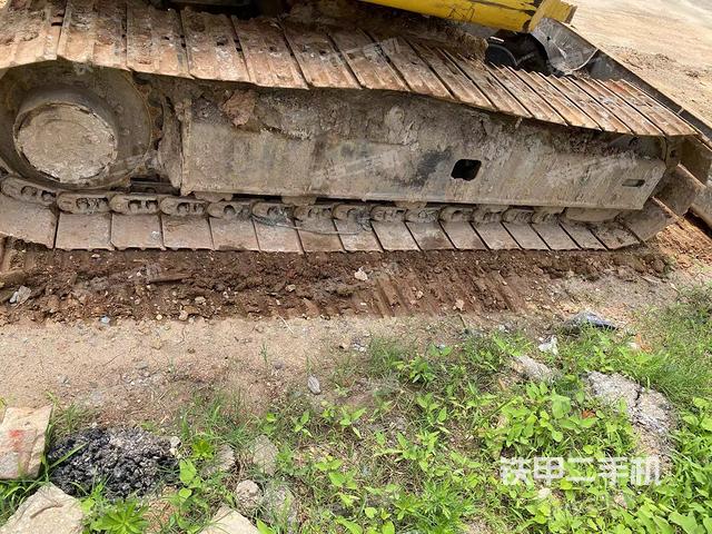 右驅動輪（行走機構）