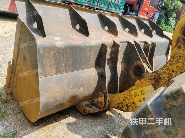 铲斗前45°(工作装置) 铲斗前45°(工作装置)