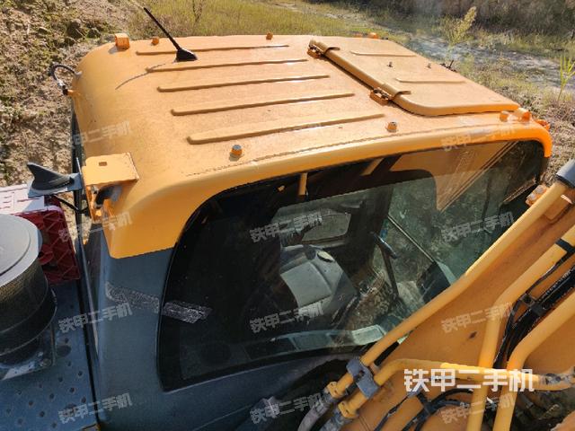 駕駛室頂部俯視(上車部件) 駕駛室頂部俯視(上車部件)