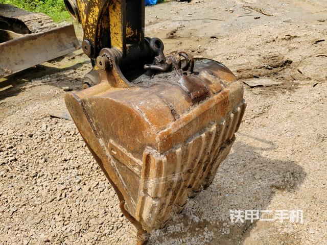 鏟斗45度(工作和回轉(zhuǎn)裝置) 鏟斗45度(工作和回轉(zhuǎn)裝置)