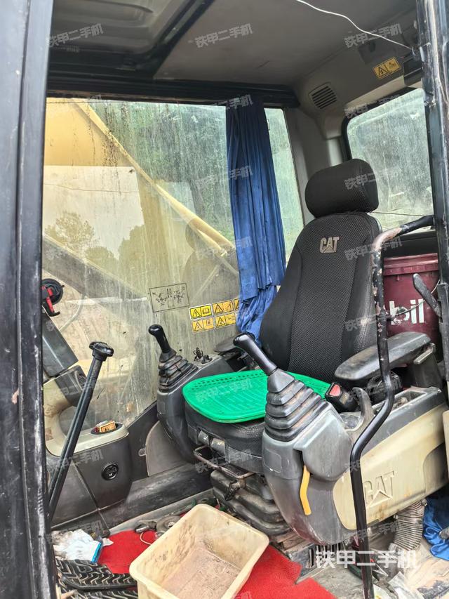 驾驶室整体（整机外观）