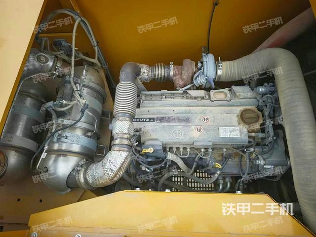 發(fā)動(dòng)機(jī)整體俯視(整機(jī)外觀) 發(fā)動(dòng)機(jī)整體俯視(整機(jī)外觀)