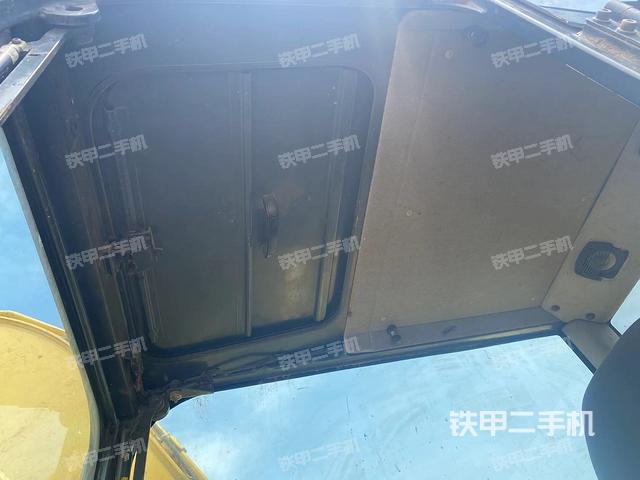 座椅左側控制臺/音響/含左手柄（駕駛室部分）