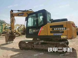 三一重工SY135C挖掘机实拍图片