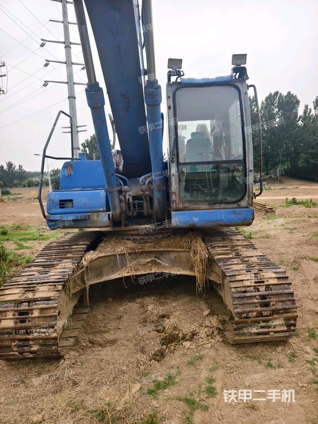 大臂油缸整體?豎拍（工作和回轉(zhuǎn)裝置）