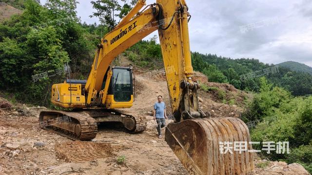 右前45(整機(jī)外觀) 右前45(整機(jī)外觀)
