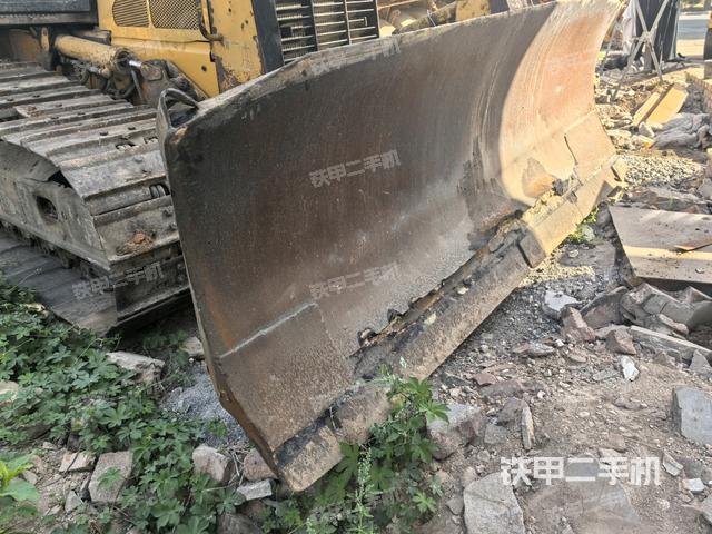 推土鏟左后(推土機底盤及工作裝置) 推土鏟左后(推土機底盤及工作裝置)