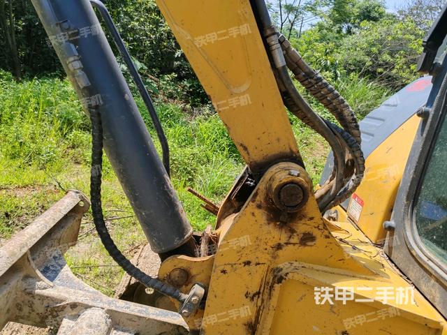 大臂根部?斜(工作和回轉裝置) 大臂根部?斜(工作和回轉裝置)