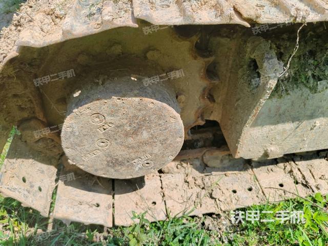 右側履帶整體?(行走機構) 右側履帶整體?(行走機構)