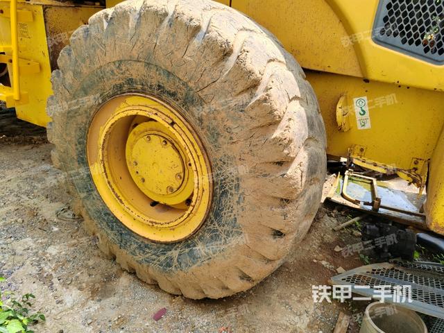 右后轮(行走机构) 右后轮(行走机构)