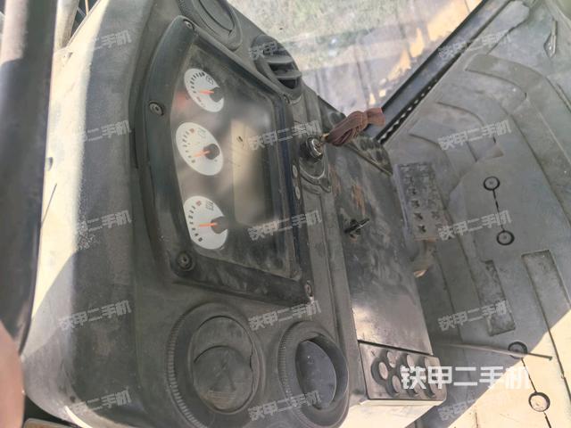 操作手柄左（推土機(jī)駕駛室）