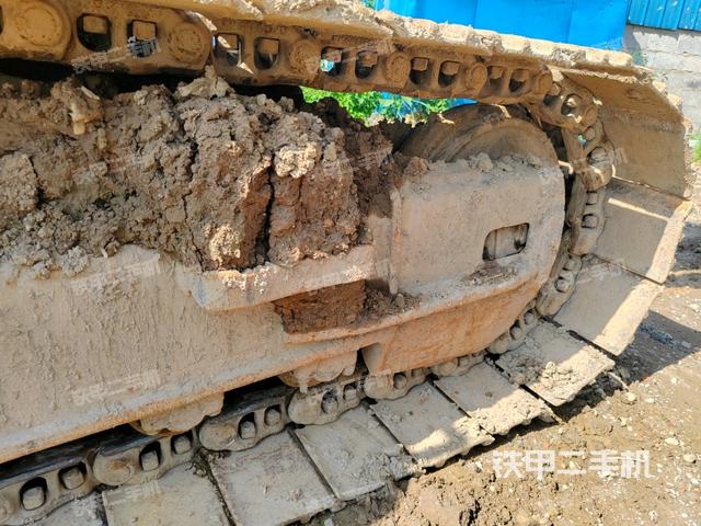 右侧行走马达盖板(行走机构) 右侧行走马达盖板(行走机构)