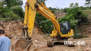 龙工LG6225E挖掘机实拍图片