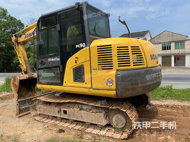 小松PC60-8挖掘机的设备实拍-第2张实拍照片