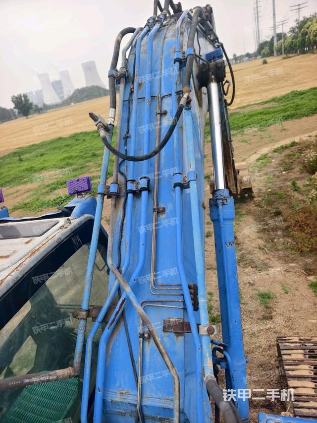 大臂背部俯視（工作和回轉(zhuǎn)裝置）