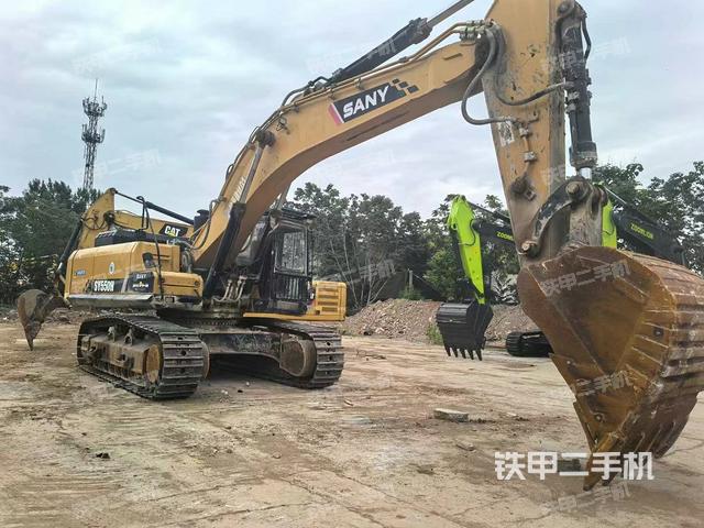 駕駛室整體(整機(jī)外觀) 駕駛室整體(整機(jī)外觀)