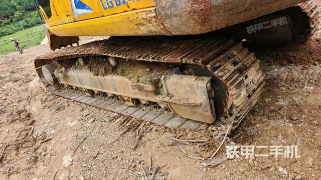 左側(cè)履帶整體?(行走機(jī)構(gòu)) 左側(cè)履帶整體?(行走機(jī)構(gòu))