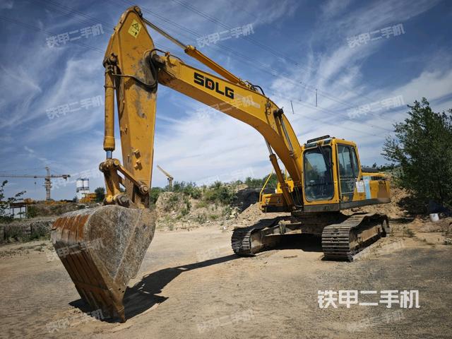 山東臨工E6250F挖掘機(jī)