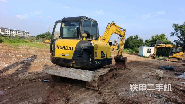 右后45(整機(jī)外觀) 右后45(整機(jī)外觀)