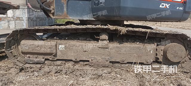 单侧履带整体（整机外观）