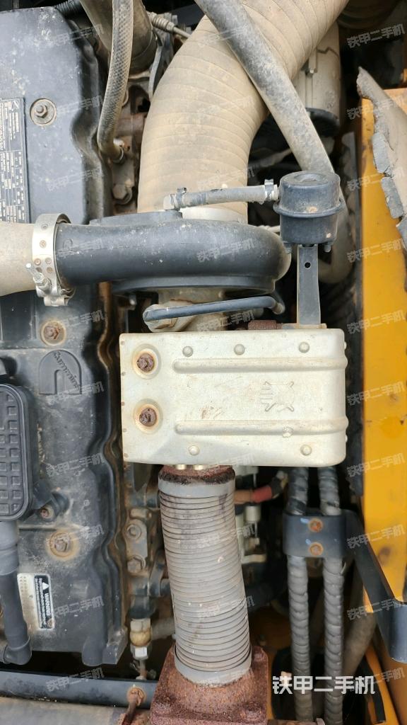氣門室蓋螺絲特寫(上車部件) 氣門室蓋螺絲特寫(上車部件)