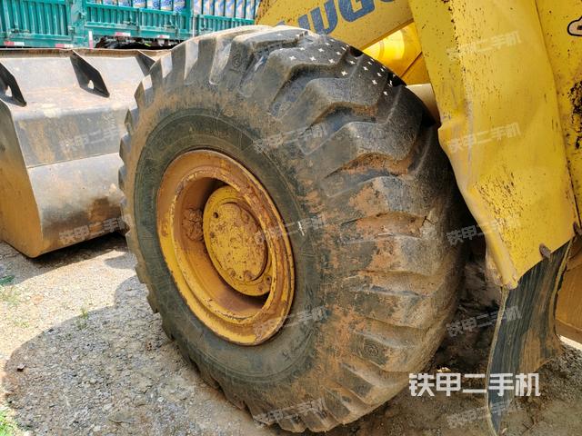 右前轮(行走机构) 右前轮(行走机构)