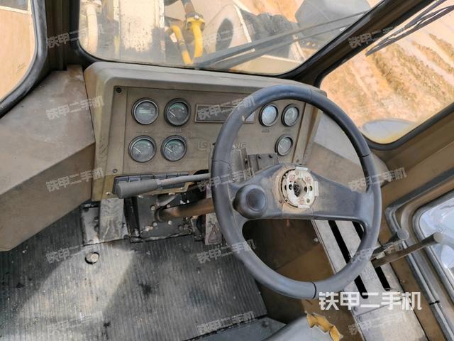 儀表盤(駕駛室部分) 儀表盤(駕駛室部分)